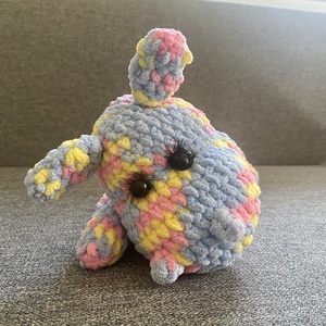 Amigurumi színes horgolt víziló figura - Meska.hu