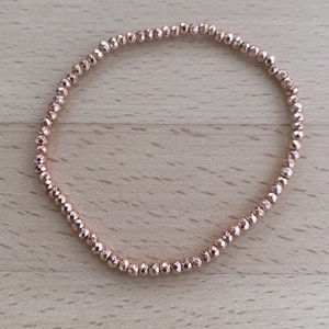 Rosegold hematit ásványkarkötő - ékszer - karkötő - gyöngyös karkötő - Meska.hu