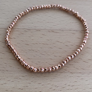 Rosegold hematit ásványkarkötő - ékszer - karkötő - gyöngyös karkötő - Meska.hu