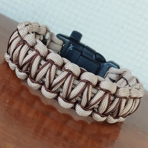 Taktikai túlélő paracord karkötő 3 funkciós csattal COBRA X-STITCH BEN GRIMM (csuklóméret: 19-20cm) - ékszer - karkötő - fonott karkötő - Meska.hu