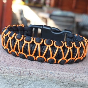 Designer túlélő paracord karkötő biztonsági csattal COBRA RIDER STITCH KTM Fekete narancssárga (csuklóméret 19-20cm) - ékszer - karkötő - fonott karkötő - Meska.hu