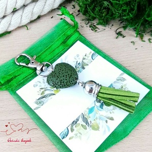 Zöld illatosítható lávakő szív kulcstartó táskadísz ajándékcsomagolással karácsonyi ajándék ötletek férfiaknak - Meska.hu
