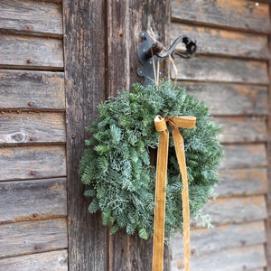 NOBILIS ÉS CIPRUS ajtódísz, Karácsony, Adventi díszek, Adventi ajtódísz, Virágkötés, MESKA