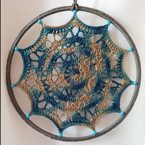 Horgolt mandala, függődísz - 20 cm - barna-kék-zöld - Meska.hu