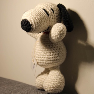 Snoopy amigurumi figura - játék & sport - plüssállat & játékfigura - kutya - Meska.hu