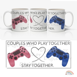 Szerelmes gamer bögre felirattal: Couples who play together stay together. Ötletes ajándék Valentin-napra, évfordulóra, Otthon & Lakás, Konyhafelszerelés, tálalás, Tálalás, Bögre & Csésze, , MESKA