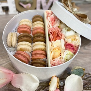 Virágos MACARON box  - élelmiszer - édesség - Meska.hu