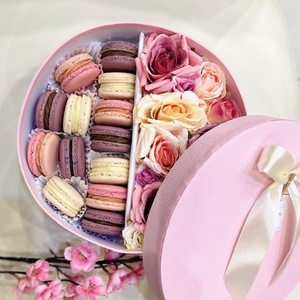 Virágos MACARON box  - élelmiszer - édesség - Meska.hu