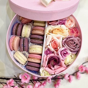 Virágos MACARON box  - élelmiszer - édesség - Meska.hu