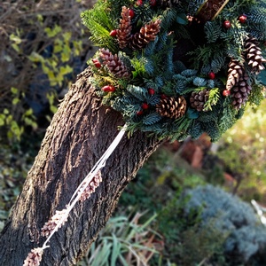 Téli természet fenyő ,toboz ajtódísz  - karácsony - adventi díszek - adventi ajtódísz - Meska.hu