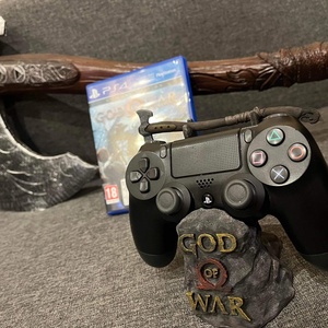 God of War playstation kontroller tartó - otthon & életmód - dekoráció - asztal és polc dekoráció - asztaldísz - Meska.hu