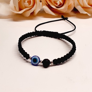 Védelmező Evil Eye karkötő lávakővel, állítható méret - ékszer - karkötő - gyöngyös karkötő - Meska.hu