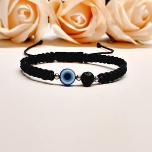 Védelmező Evil Eye karkötő lávakővel, állítható méret - ékszer - karkötő - gyöngyös karkötő - Meska.hu