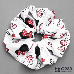 Minnie/Mickey egeres, piros masnis 100% pamut hajgumi. Textil scrunchie. Normál és óriás méretben - ruha & divat - hajdísz & hajcsat - hajgumi - Meska.hu