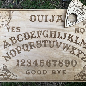 Igényes  szellem ABC vagy OUIJA board fali dísz. - otthon & életmód - dekoráció - kép & falikép - táblakép - Meska.hu