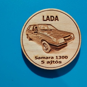 Lada Samara mintás hűtőmágnes. Ladás, Samarás gravírozás. 5 ajtós., Otthon & Életmód, Konyhafelszerelés, tálalás, Konyhai dekoráció, Hűtőmágnes, Gravírozás, pirográfia, MESKA