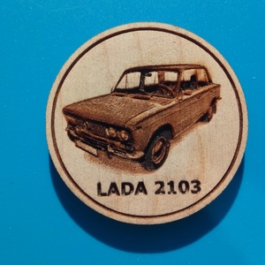 Lada 2103 mintás hűtőmágnes. Ladás gravírozás., Otthon & Életmód, Konyhafelszerelés, tálalás, Konyhai dekoráció, Hűtőmágnes, Gravírozás, pirográfia, MESKA