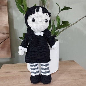 Horgolt Wednesday baba-amigurumi - Meska.hu