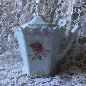 Shabby chic stílusú teáskanna, kézzel festett porcelán - otthon & életmód - konyhafelszerelés, tálalás - tálalás - teás- és kávés pohár, készlet - Meska.hu