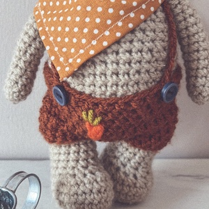 Pocak a kiskertész  / horgolt nyuszi - amigurumi - játék & sport - plüssállat & játékfigura - nyuszi - Meska.hu