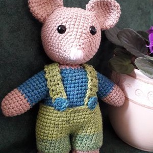 Brúnó egérke - horgolt (amigurumi) játék - játék & sport - plüssállat & játékfigura - egér - Meska.hu