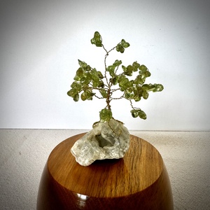 Mini Bonsai Kistály Ékszerfa szerencsefa, életfa, pénzfa, kristályfa peridot kvarc kövekből drágakő fa, Otthon & Életmód, Dekoráció, Asztal és polc dekoráció, Gyöngyfa, ásványfa, Ékszerkészítés, Gyöngyfűzés, gyöngyhímzés, MESKA