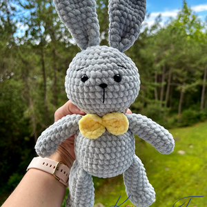 35 cm-es amigurumi horgolt fiú nyuszi, Játék & Sport, Plüssállat & Játékfigura, Nyuszi, Horgolás, MESKA