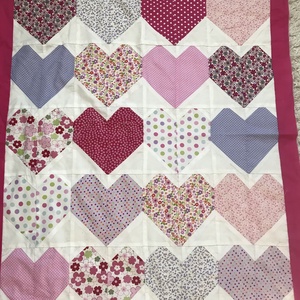 Patchwork falvédő, takaró rózsaszín-türkiz szivecskés - otthon & életmód - lakástextil - falvédő - Meska.hu