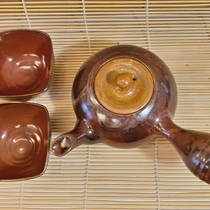 Nyeles teáskanna (kyusu) kettő csészével - otthon & életmód - konyhafelszerelés, tálalás - konyhai tárolás - tea & kávé tárolás - Meska.hu