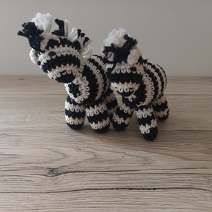 Amigurumi Zebra pár, Játék & Sport, Plüssállat & Játékfigura, Más figura, Horgolás, MESKA