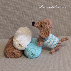 Horgolt tacskó kutya (kék csíkos) amigurumi - játék & sport - plüssállat & játékfigura - kutya - Meska.hu