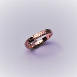   Rosegold, különleges mintájú karikagyűrű (14 K) - esküvő - ékszer - karikagyűrű - Meska.hu