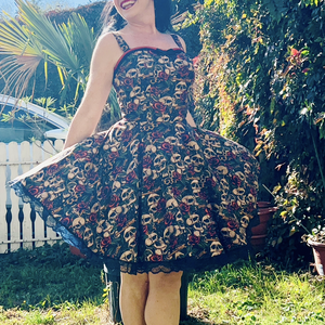 Pinup Rockabilly ruha fekete rózsa és koponya mintás Halloween koponyás, Ruha & Divat, Női ruha, Ruha, Varrás, MESKA