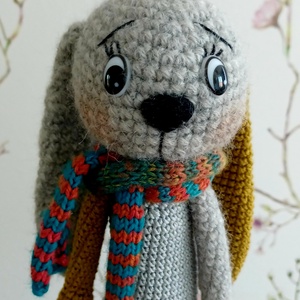 Nagy amigurumi nyuszi sállal - játék & sport - plüssállat & játékfigura - más figura - Meska.hu