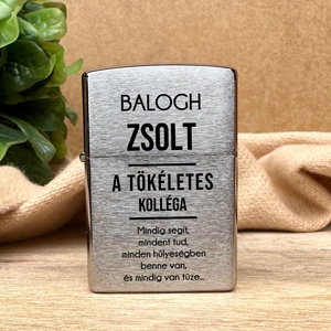 Vicces ajándék kollégának  Zippo öngyújtó, Otthon & Lakás, Dekoráció, Asztal és polc dekoráció, Hamutál, öngyújtó, pipa, Gravírozás, pirográfia, MESKA