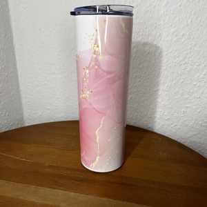 Skinny tumbler - pink virágos márvány 600 ml, Művészet, Más művészeti ág, Mindenmás, MESKA