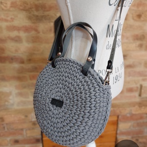 Horgolt női körtáska STONE GREY színben - Crossbody - táska & tok - kézitáska & válltáska - vállon átvethető táska - Meska.hu