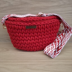 Horgolt Piros búzaszemes crossbody, Táska & Tok, Kézitáska & válltáska, Vállon átvethető táska, Horgolás, MESKA