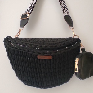 Horgolt Fekete búzaszemes crossbody - táska & tok - kézitáska & válltáska - vállon átvethető táska - Meska.hu