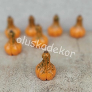 Mini tök, halloween, hosszúkás, 3x2,4cm, Kellékek & szerszámok, Dekorációs kellékek, Figurák, Virágkötés, Mindenmás, MESKA