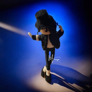 Horgolt Michael Jackson Jacko figura , amigurumi (Messza) - Meska.hu