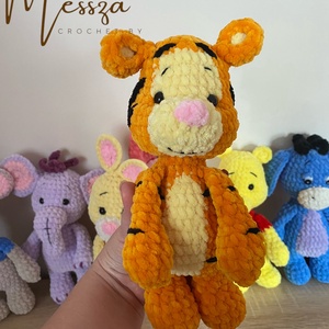 Horgolt Tigris a Micimackóból amigurumi (Messza), Játék & Sport, Plüssállat & Játékfigura, Plüss mesefigurák, Horgolás, Varrás, MESKA