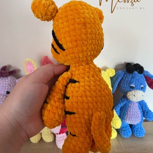 Horgolt Tigris a Micimackóból amigurumi (Messza) - játék & sport - plüssállat & játékfigura - plüss mesefigurák - Meska.hu