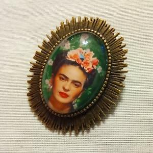 Frida Kahlo bross - ékszer - kitűző és bross - kitűző - Meska.hu