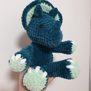 Horgolt amigurumi plüss dínó , Játék & Sport, Plüssállat & Játékfigura, Plüss dínók, Horgolás, MESKA