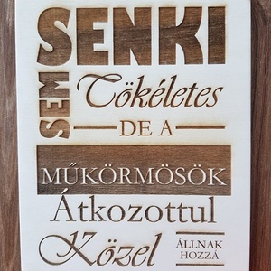 Műkörmös tábla, Otthon & Életmód, Dekoráció, Dísztárgy, Famegmunkálás, Gravírozás, pirográfia, MESKA