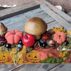 Őszi halloween dekoráció, tök mintás fa dobozban, nagyméretű gombával. :-) - otthon & életmód - dekoráció - ajtó- és ablak dekoráció - ajtódísz & kopogtató - Meska.hu