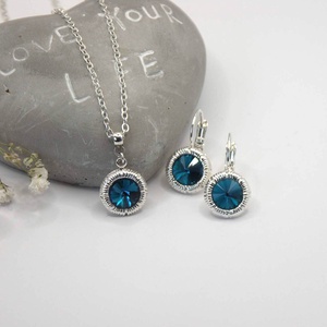 Sötétkék Swarovski kristályos, egyedi készítésú, csíkozott szélű, kerek fülbevaló  Blue Zircon - ékszer - fülbevaló - lógós kerek fülbevaló - Meska.hu