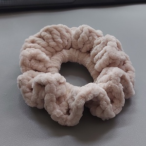 Horgolt hajgumi scrunchie - ruha & divat - hajdísz & hajcsat - hajgumi - Meska.hu