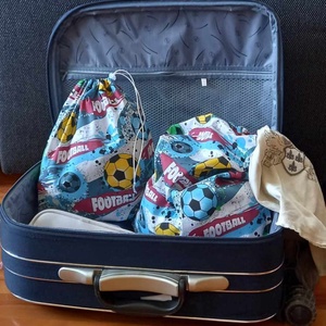 Szennyestartó zsák szett utazáshoz táskába, bőröndbe focis - Meska.hu
